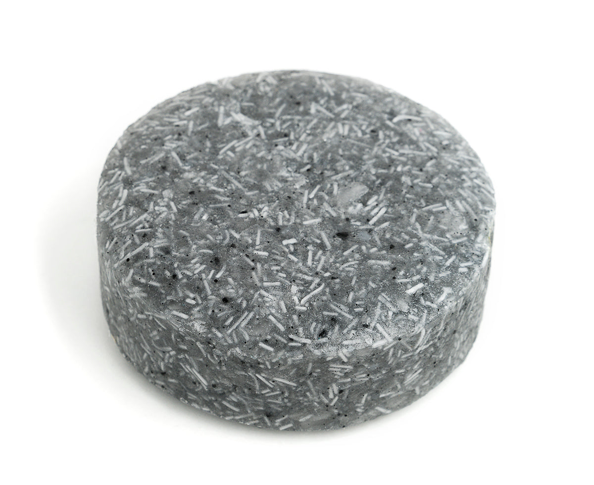 Solid shampoo with charcoal for men