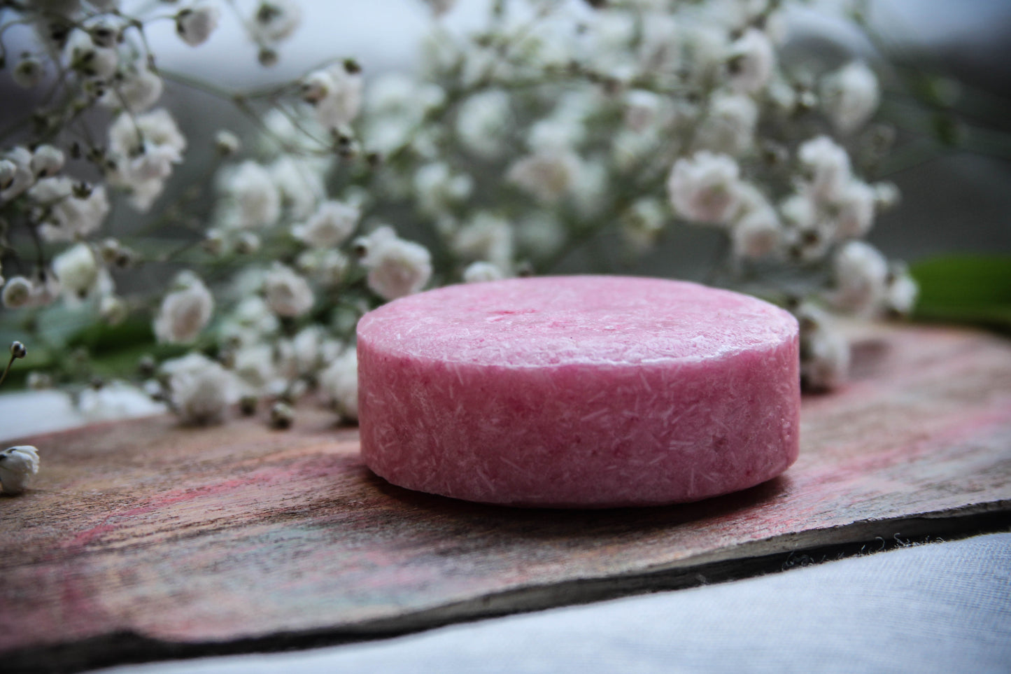Solid shampoo for dry and curly hair with lavender