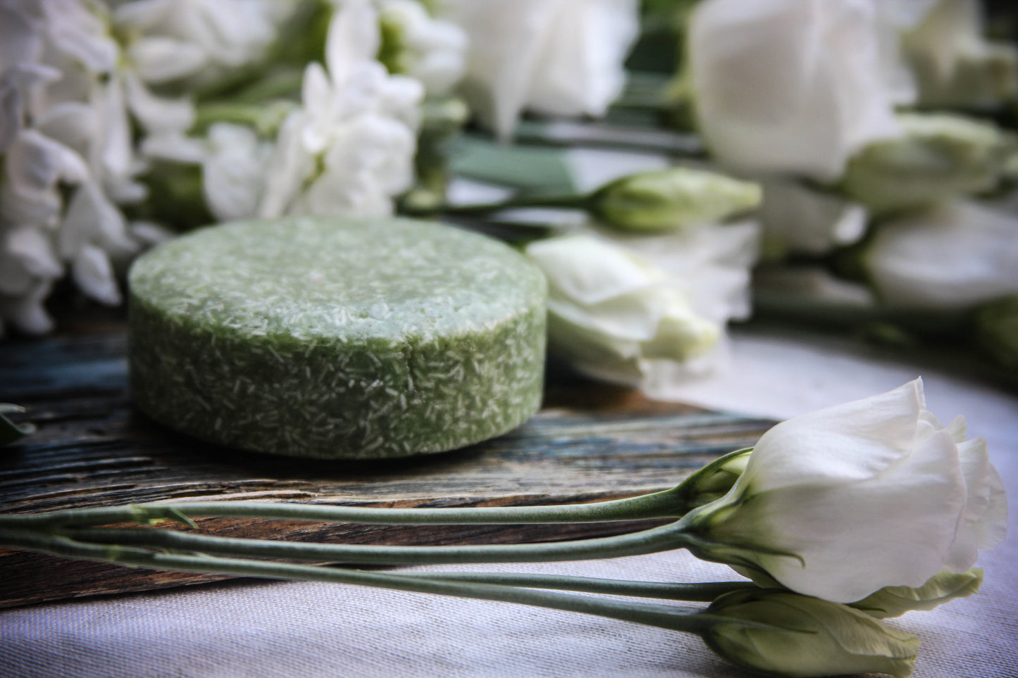 Solid shampoo for normal and dry hair with lemongrass