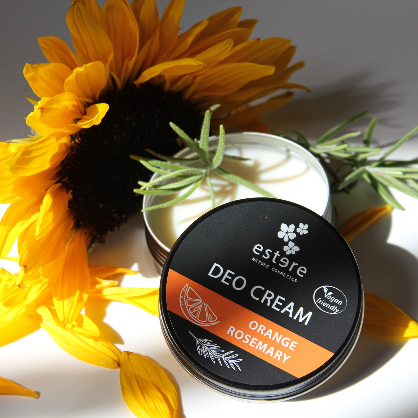 Creamy deodorant with orange and rosemary